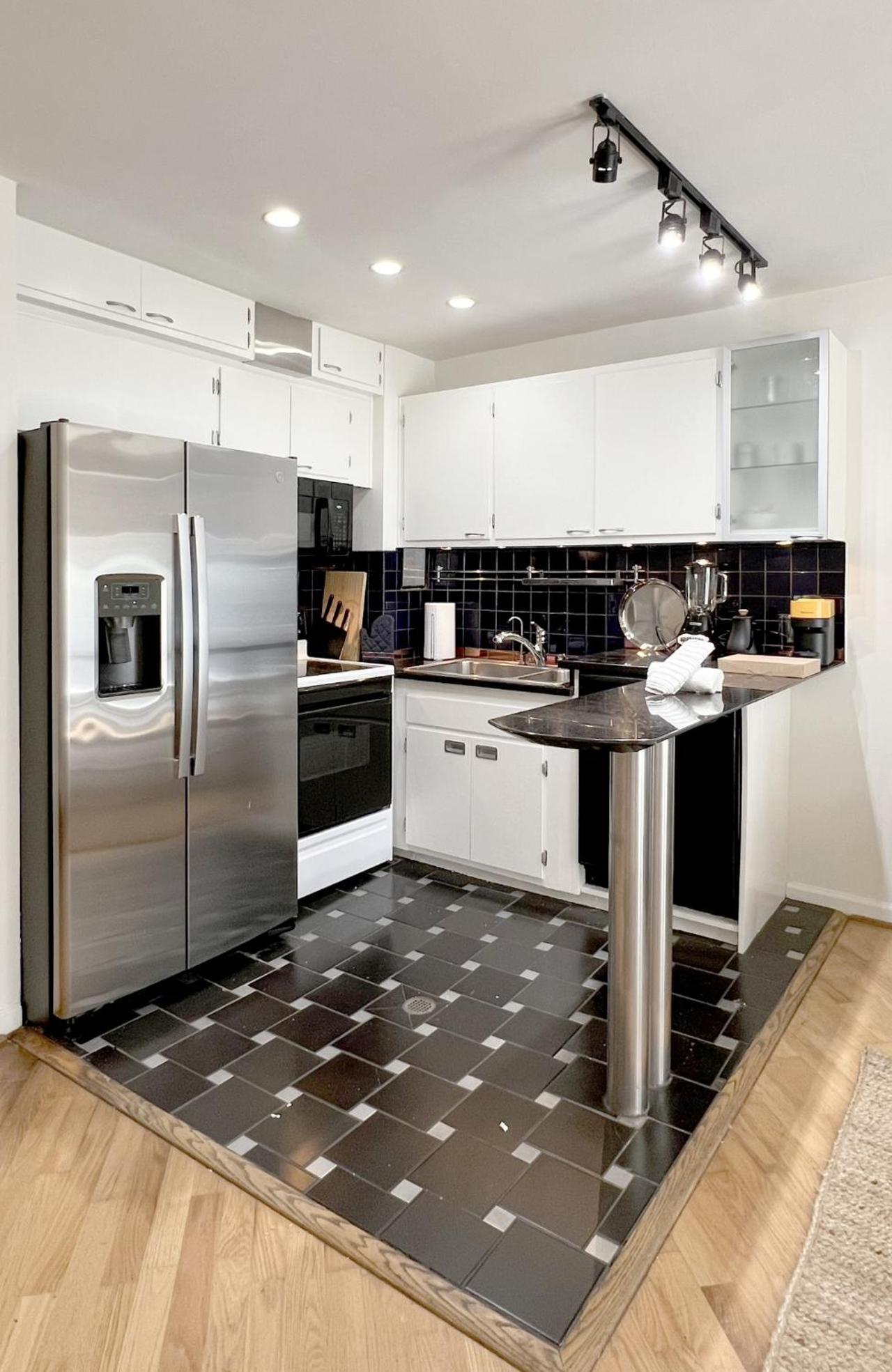 Appartamento Seabreeze Hideaway One Bedroom Los Angeles